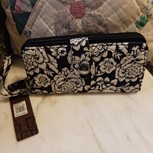 NWT Stone Mountain Quilted Large Wristlet, Zipped Floral Wallet